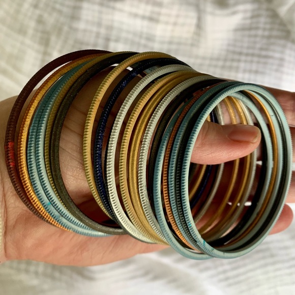 Bangles! Mixed colours (navy blue, sky blue, dark brown, terracotta, bronze. - Picture 2 of 5